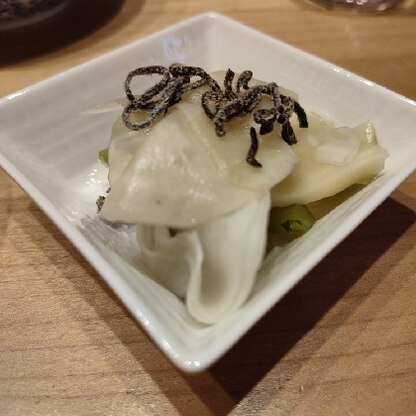 ちょうど良いお酢の加減と、塩昆布の食感が美味しかったです(^^)